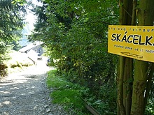 Ke skcelce jet kousek z kopce